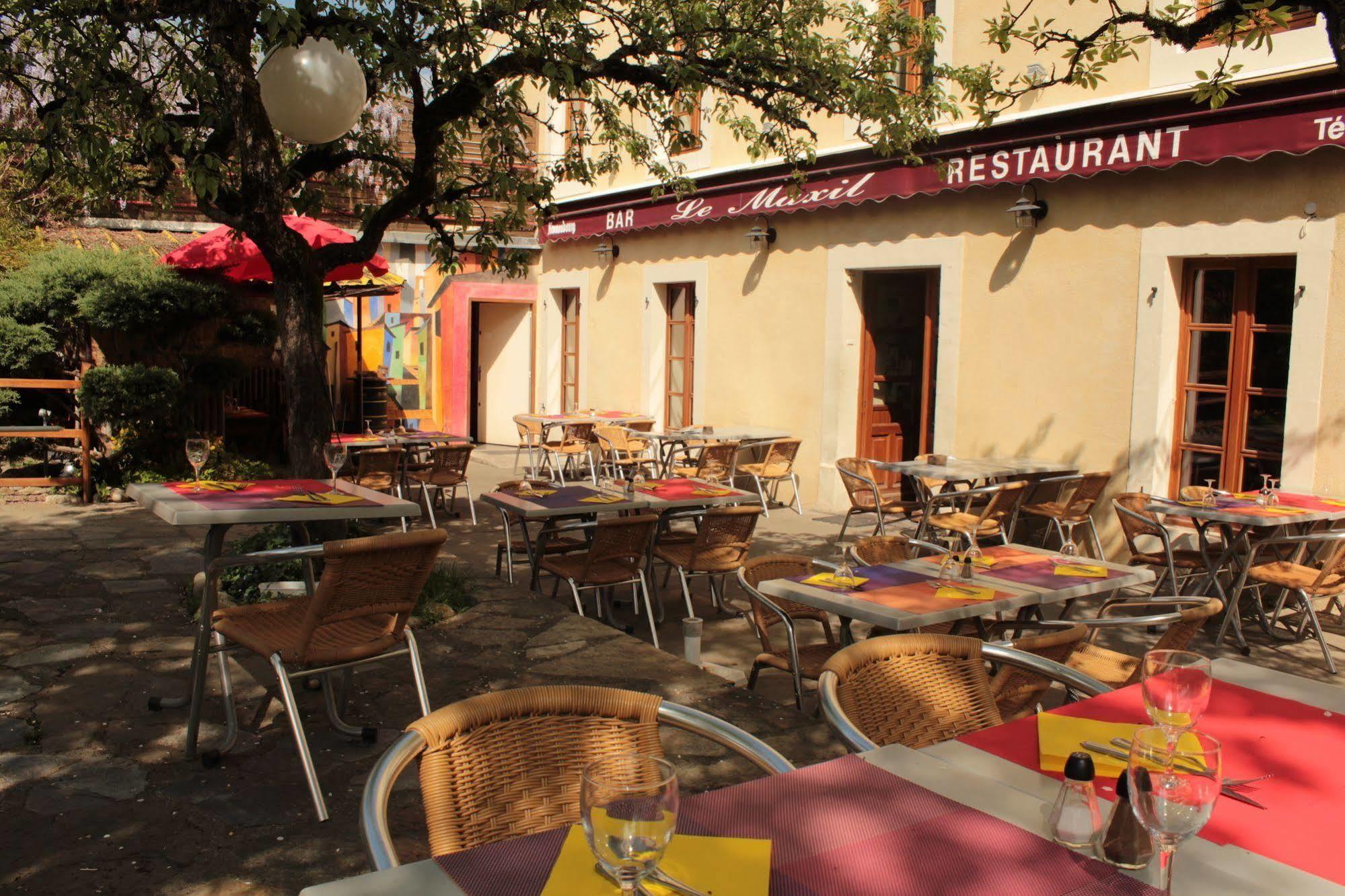 Hotel Maison Maxil Massat Exterior foto